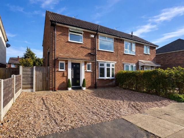 House for sale in Cheadle Hulme, Greater Manchester
