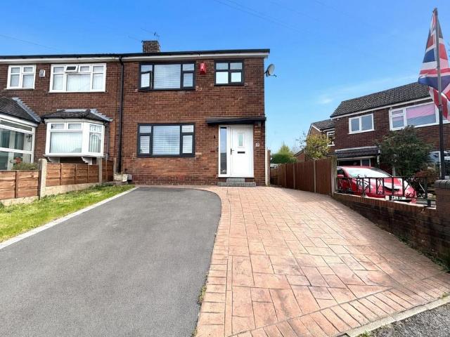 House for sale in Pendock, Greater Manchester