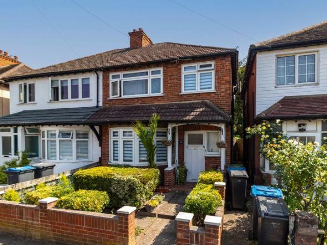 House for sale in New Malden, Greater London