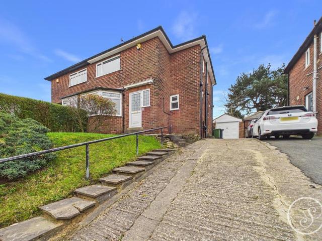 House for sale in Primley Park, Alwoodley