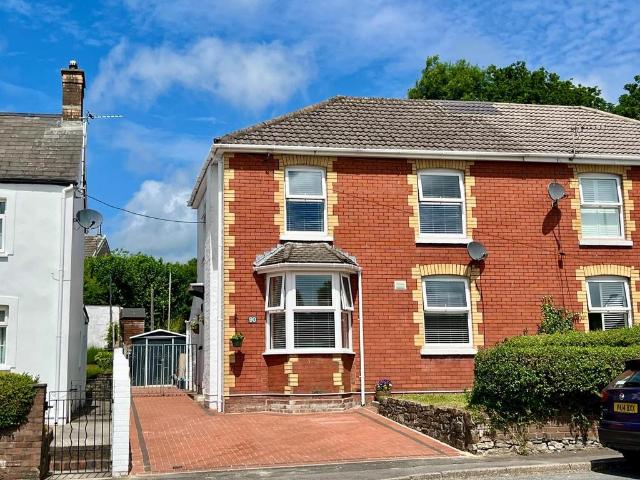 House for sale in Ynysawdre, Tondu