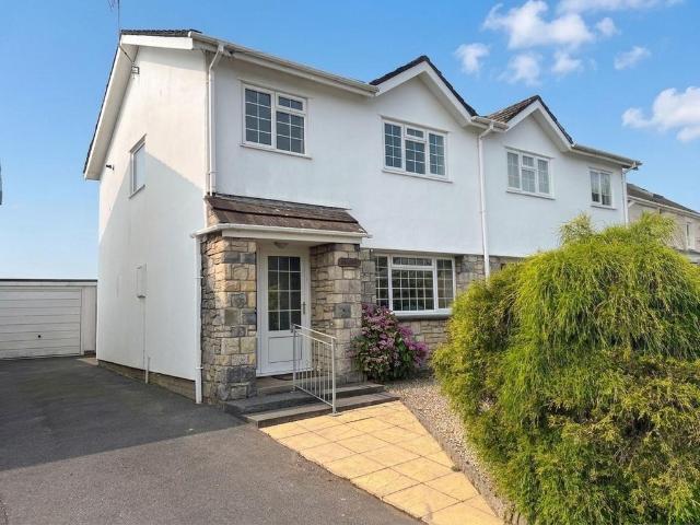 House for sale in Treoes, Wales