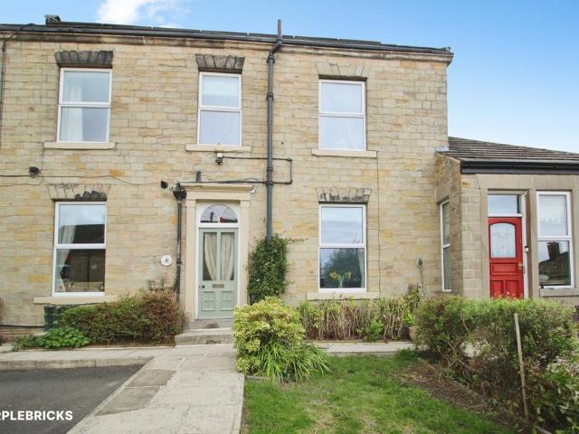 House for sale in Batley, West Yorkshire