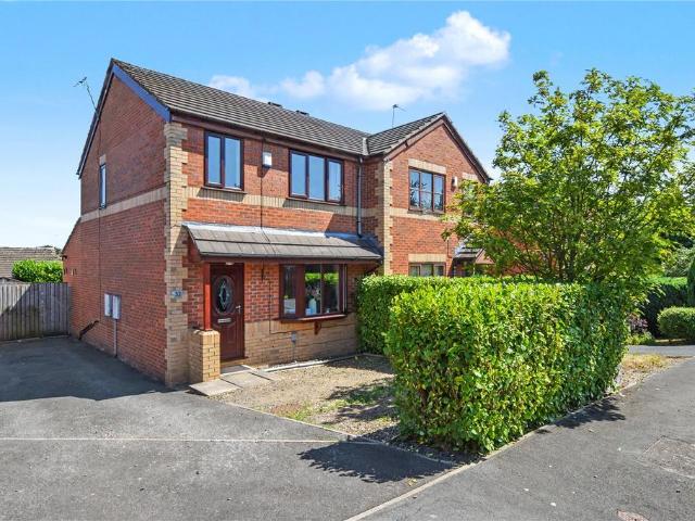 House for sale in Pudsey, West Yorkshire