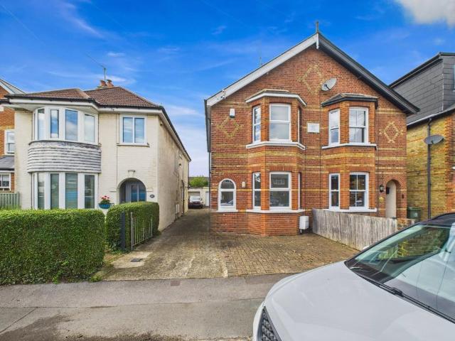 House for sale in Old Windsor, Windsor and Maidenhead