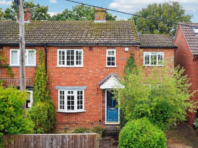 House for sale in Penn, Forty Green
