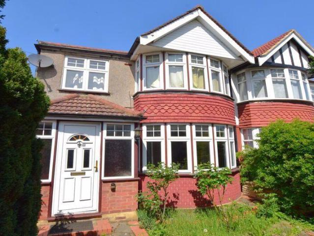 House for sale in Wealdstone, Greater London