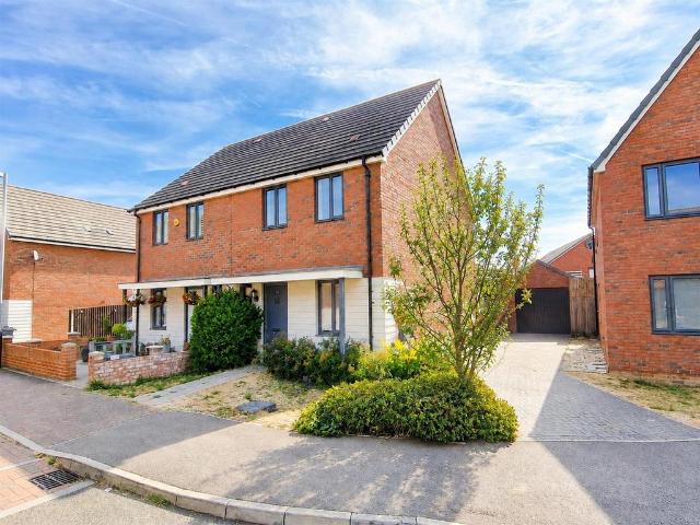 House for sale in Bedford