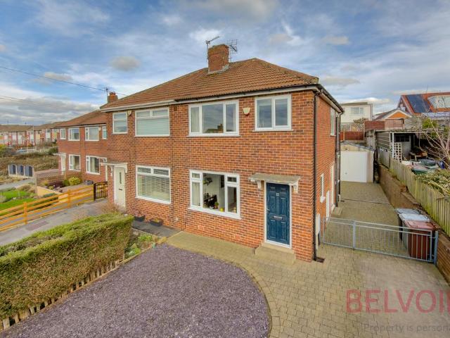 House for sale in Gildersome, West Yorkshire