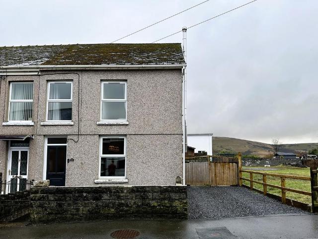 House for sale in Cwmllynfell
