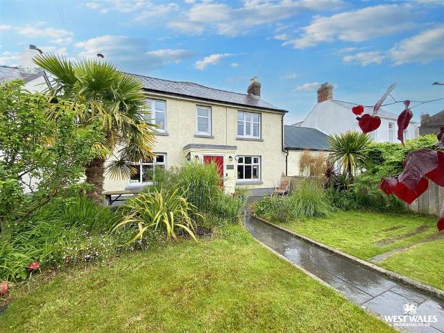House for sale in Llansteffan, Llanybri