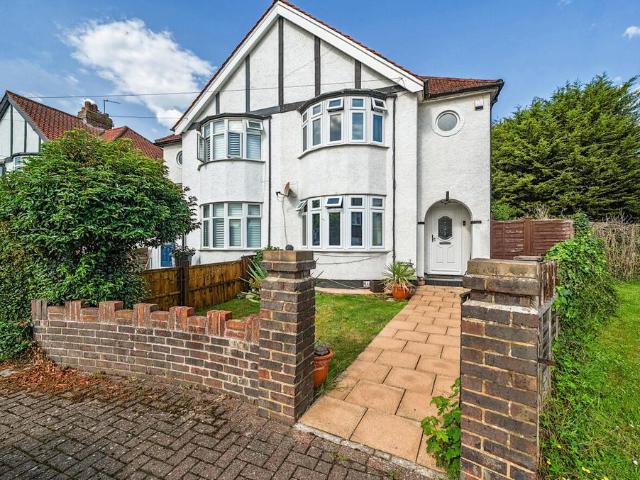 House for sale in Bromley Common, Greater London