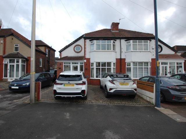 House for sale in Hurst Cross, Greenheys