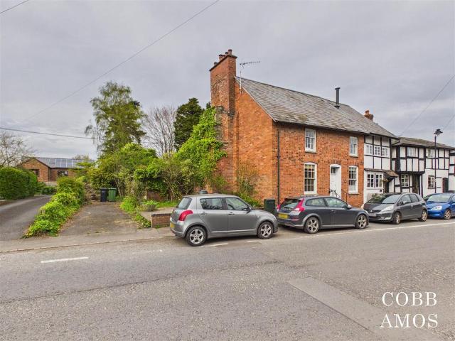 House for sale in Pembridge