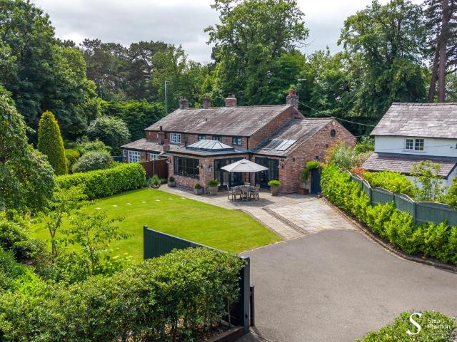 House for sale in Knutsford