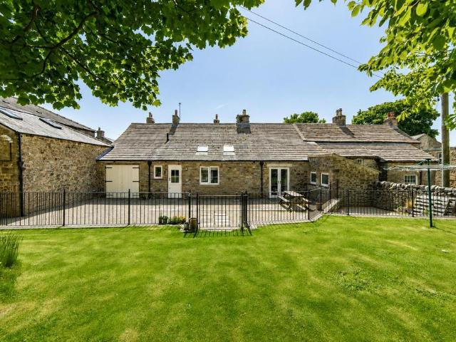 House for sale in Cowshill