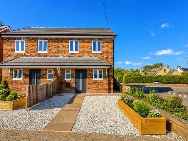 House for sale in Highcliffe