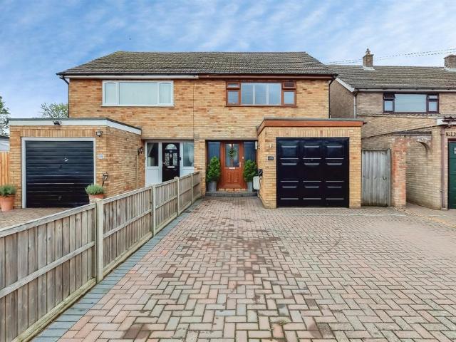 House for sale in Rushden