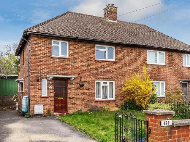House for sale in Oxted, Hillview