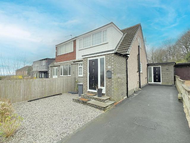 House for sale in Buttershaw, West Yorkshire