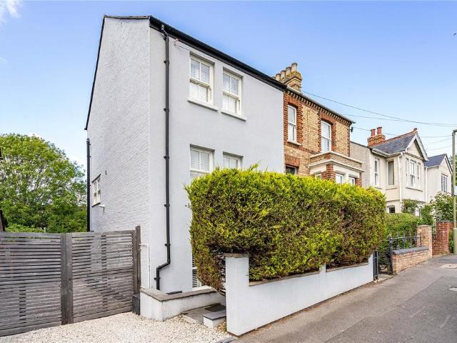 House for sale in The Slade, Oxfordshire