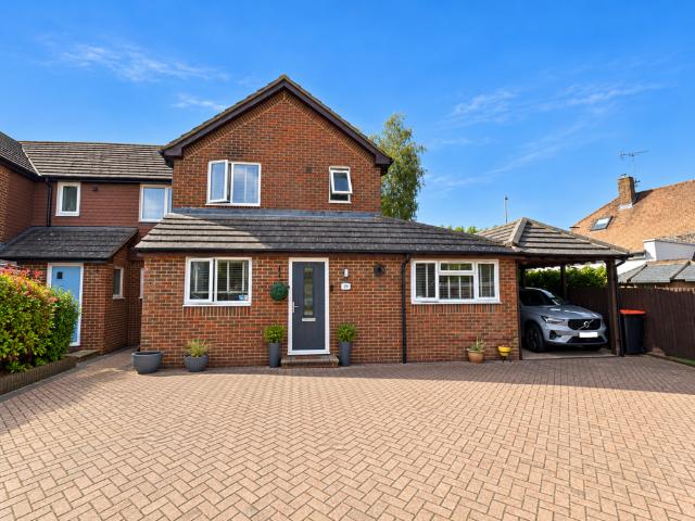 House for sale in Fancott, Toddington