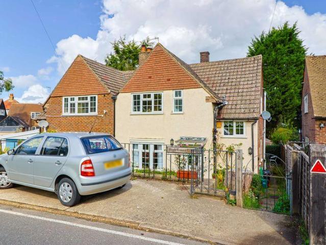 House for sale in Hillview, Surrey