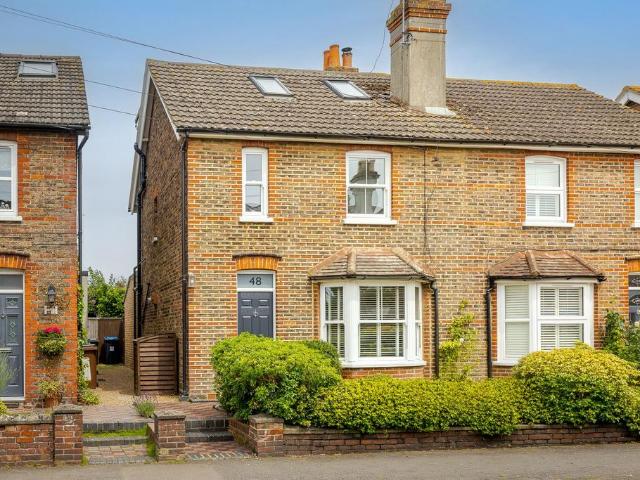 House for sale in Hillview, Surrey