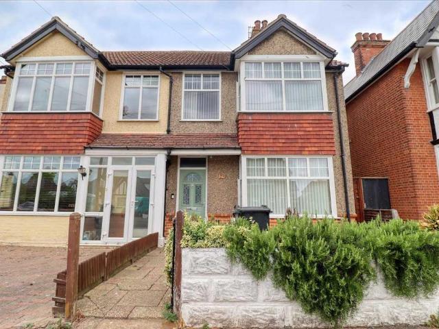 House for sale in Dale Hill, Essex