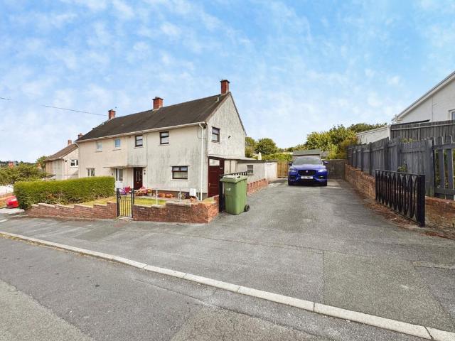 House for sale in Capel, Felinfoel