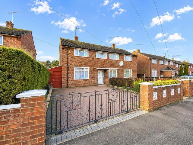 House for sale in Sheerwater, Woking
