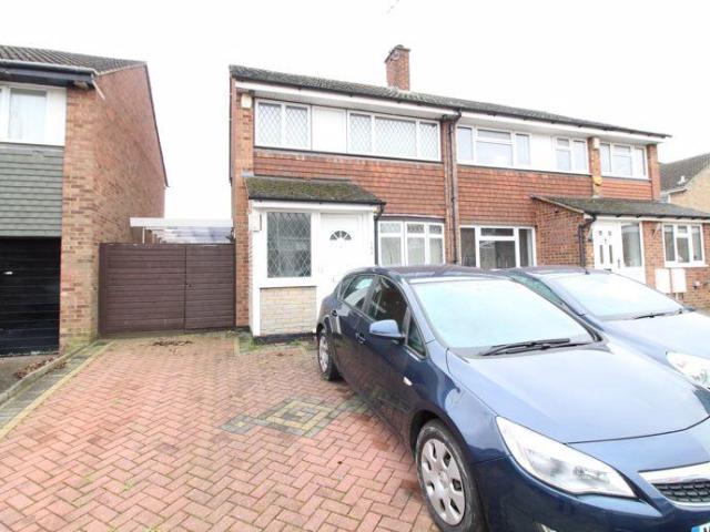 House for sale in Lewsey Farm, Luton