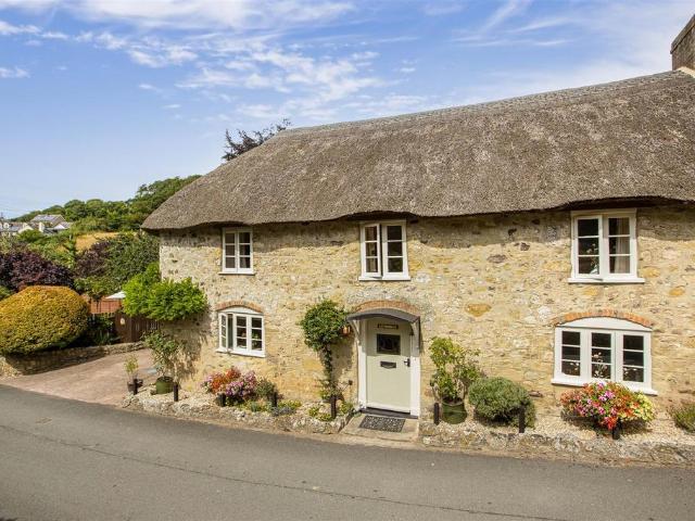House for sale in Axmouth, Budlake