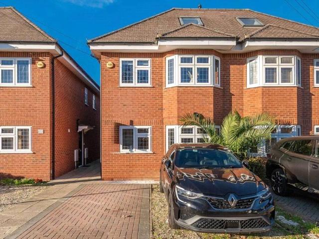House for sale in Greater London