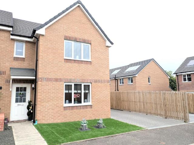 House for sale in Larkhall, Scotland