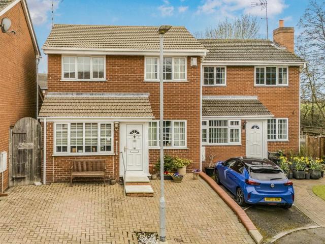 House for sale in Holmes Chapel