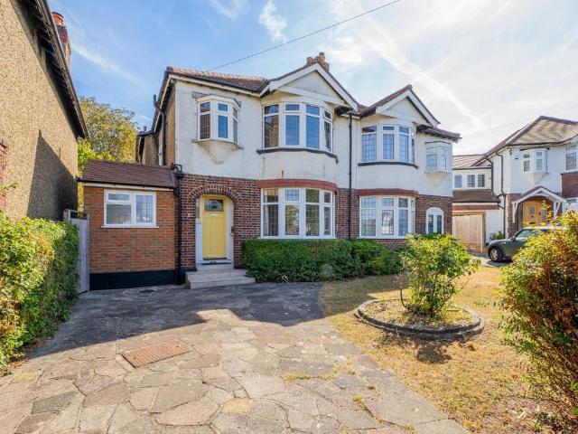 House for sale in Carshalton-on-the-Hill, Greater London