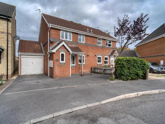 House for sale in Milton on Stour, Gillingham