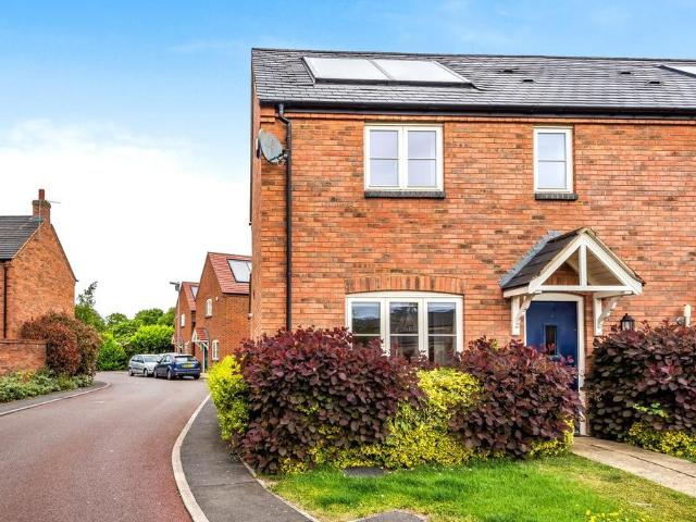 House for sale in Potterspury, Northamptonshire