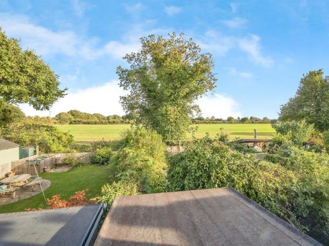 House for sale in Great Oakley, Dale Hill