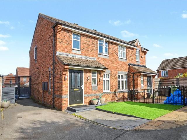 House for sale in Thorpe, West Yorkshire