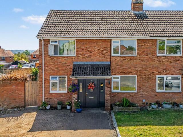 House for sale in Crookhill, Worcestershire