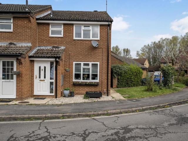 House for sale in Knightwood Park, Barton Stacey