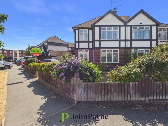House for sale in Cheylesmore, West Midlands