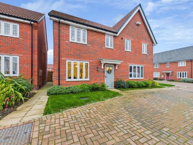 House for sale in Chelmondiston, Suffolk