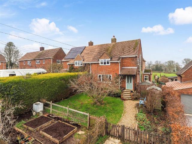 House for sale in Barton Stacey, Hampshire