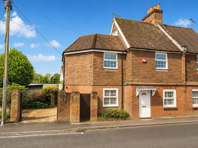 House for sale in Chichester, Littlecote