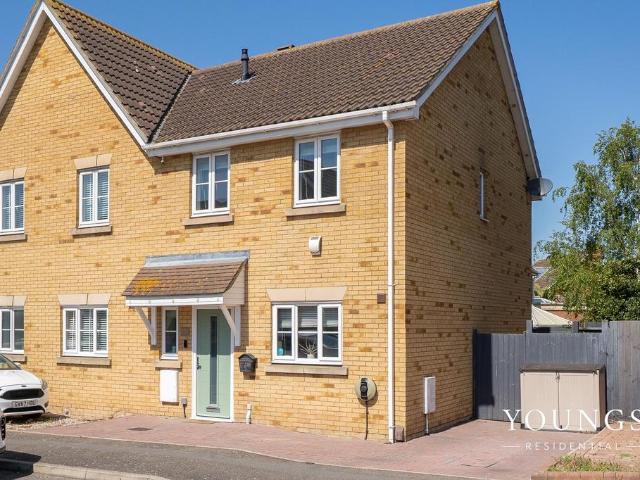 House for sale in Canvey Island