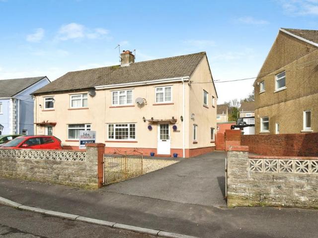 House for sale in Cwarter Bach, Lower Brynamman
