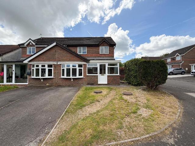 House for sale in Bryntirion, Wales